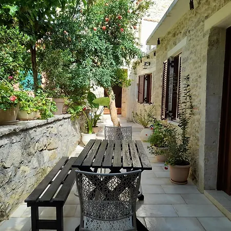 Archontiko Anastasia Choudetsi Exterior photo